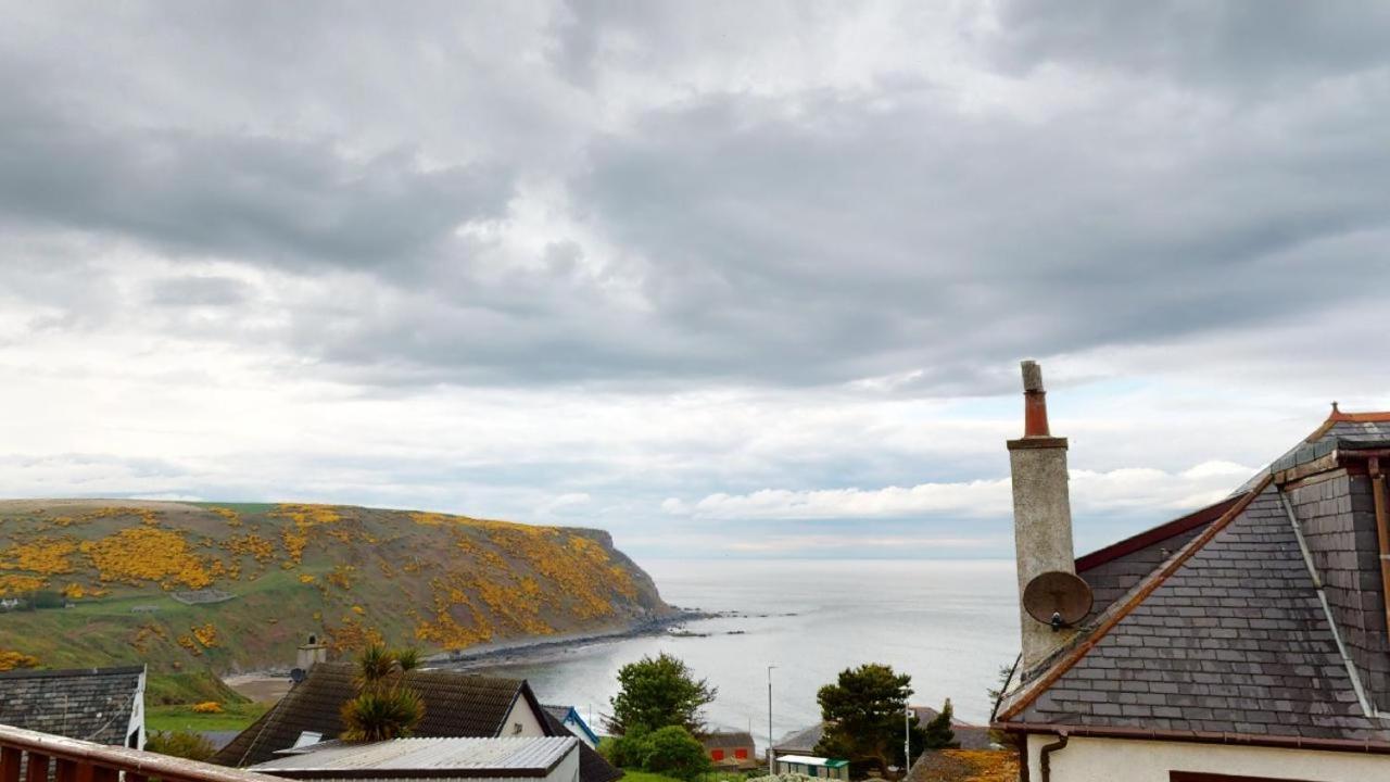 Вілла Puffins Nest Gardenstown Екстер'єр фото