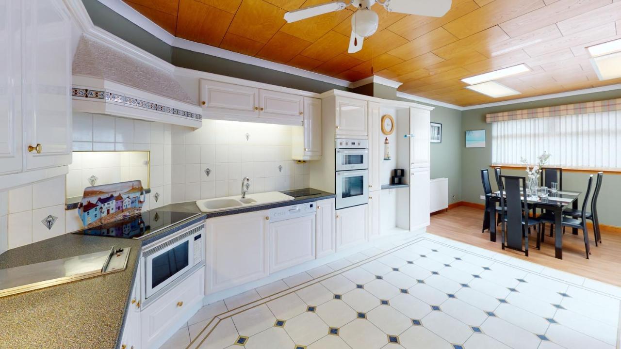 Вілла Puffins Nest Gardenstown Екстер'єр фото