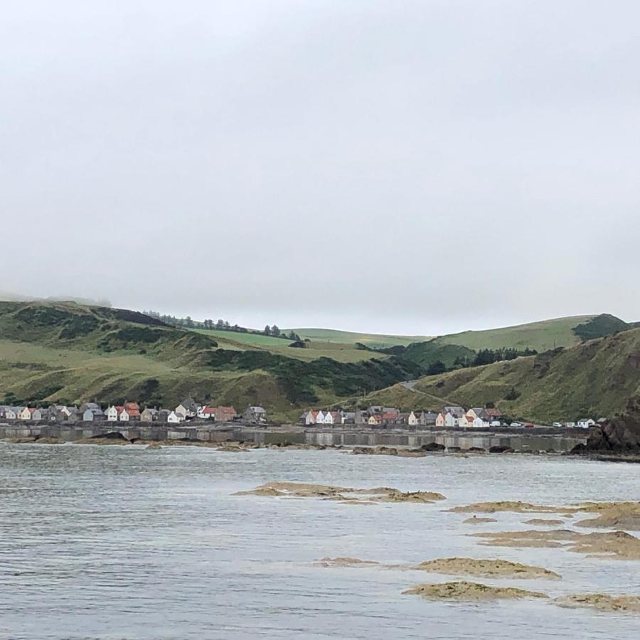 Вілла Puffins Nest Gardenstown Екстер'єр фото